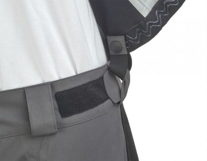 Réglage à la ceinture par auto-grippant anti-accroche